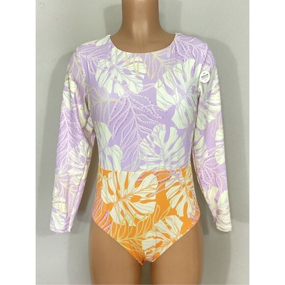 New. CALIA by Carrie Underwood rash guard. Retails $99. Size 12 - Picture 2 of 10